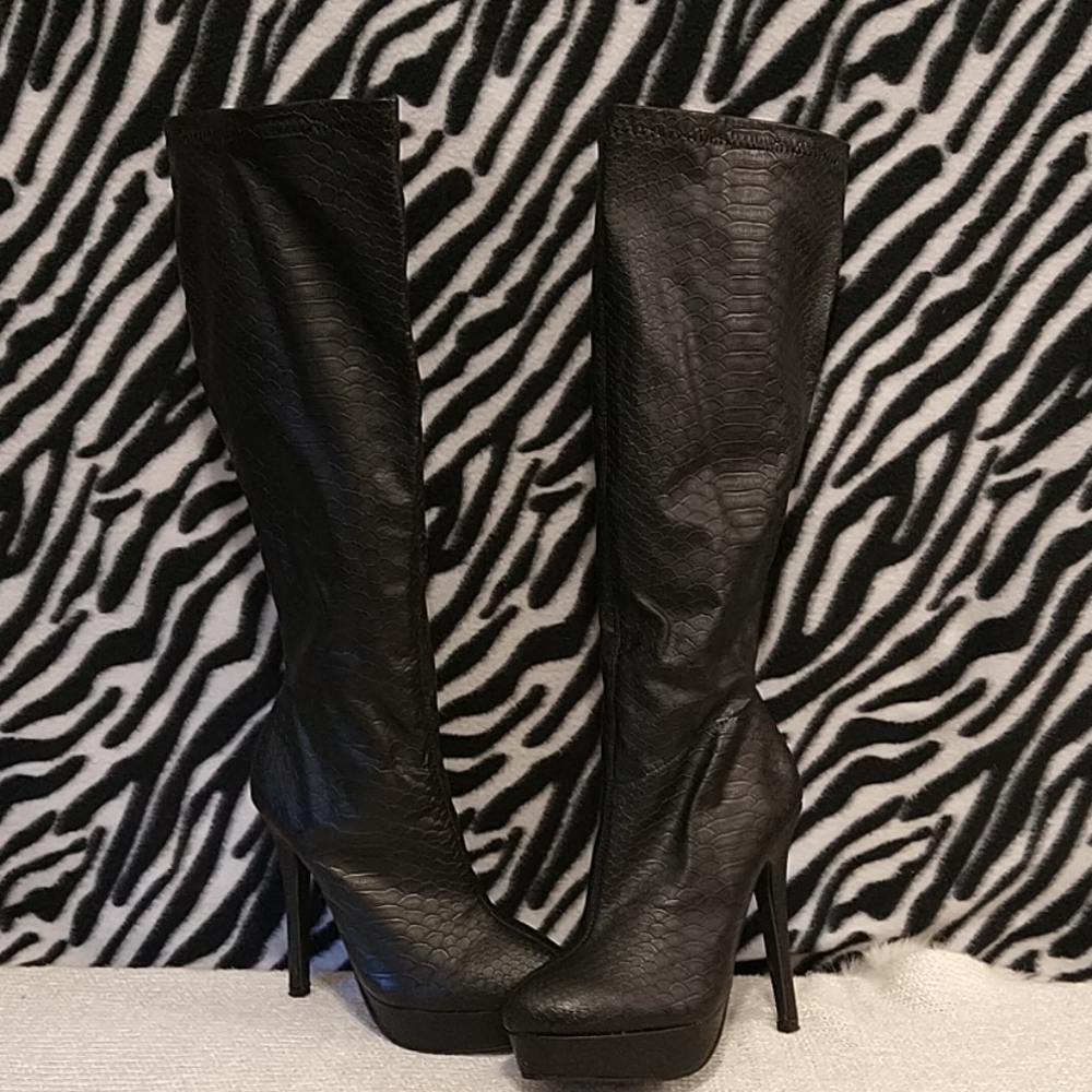 Snake Skin Faux Leather Boots